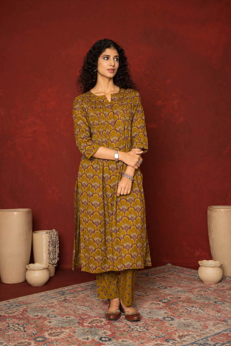 LIGHT BROWN COTTON ROUND JAAL WITH BOOTI KURTA PANT SET