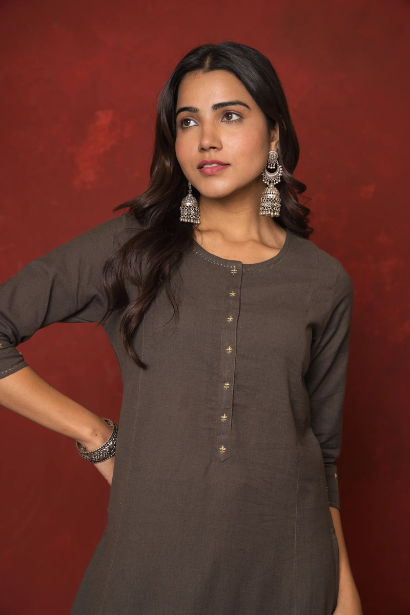 DARK GREY COTTON FLEX ROUND EMBROIDERY ON KURTA AND SLEEVES KURTA PANT SET