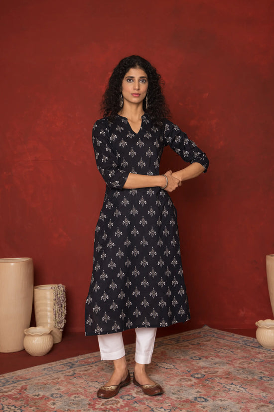 MAHIRA KURTA