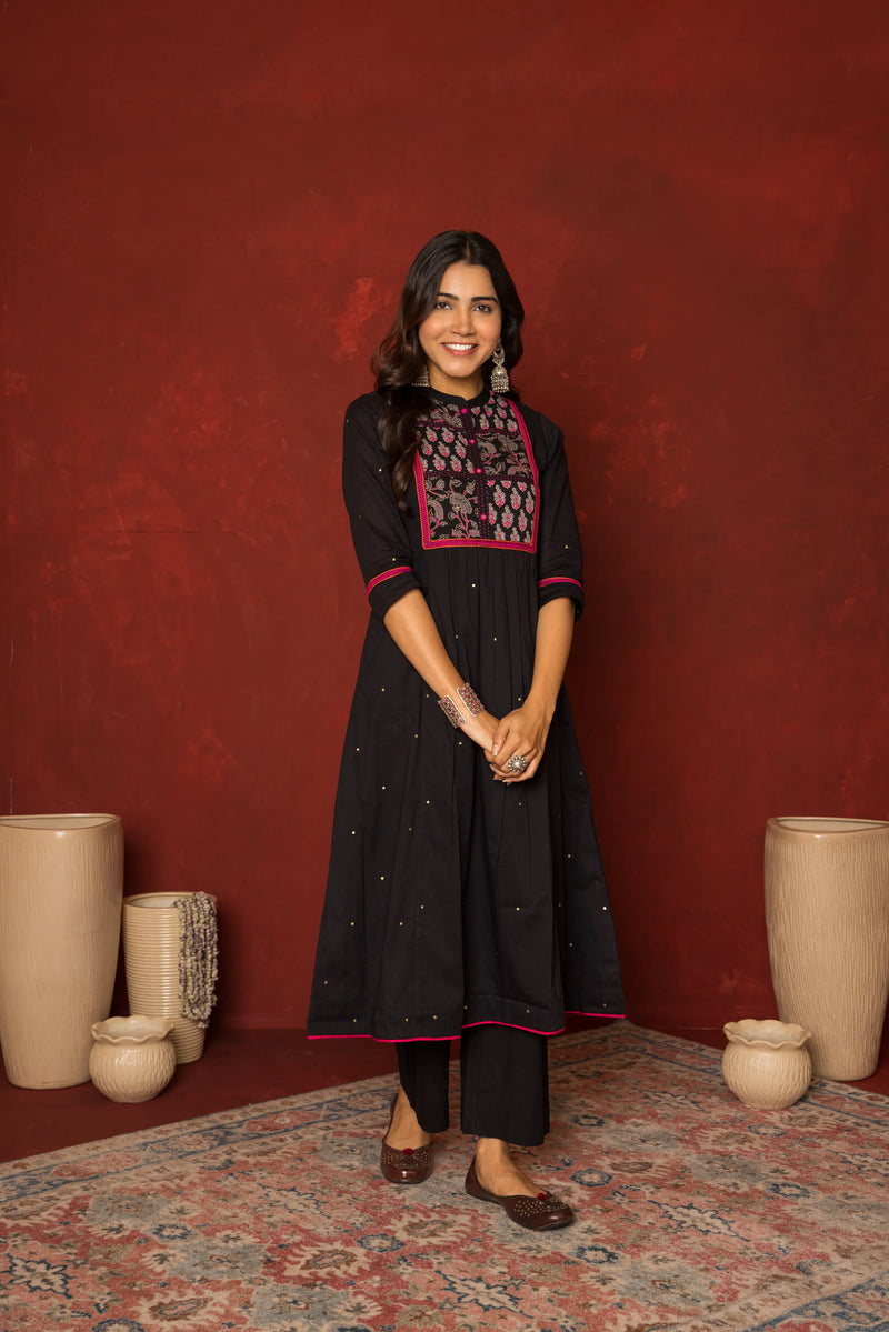 BLACK COTTON COLLAR NECK EMBROIDERY AND MIRROR WORK KURTA FOR WOMEN'S