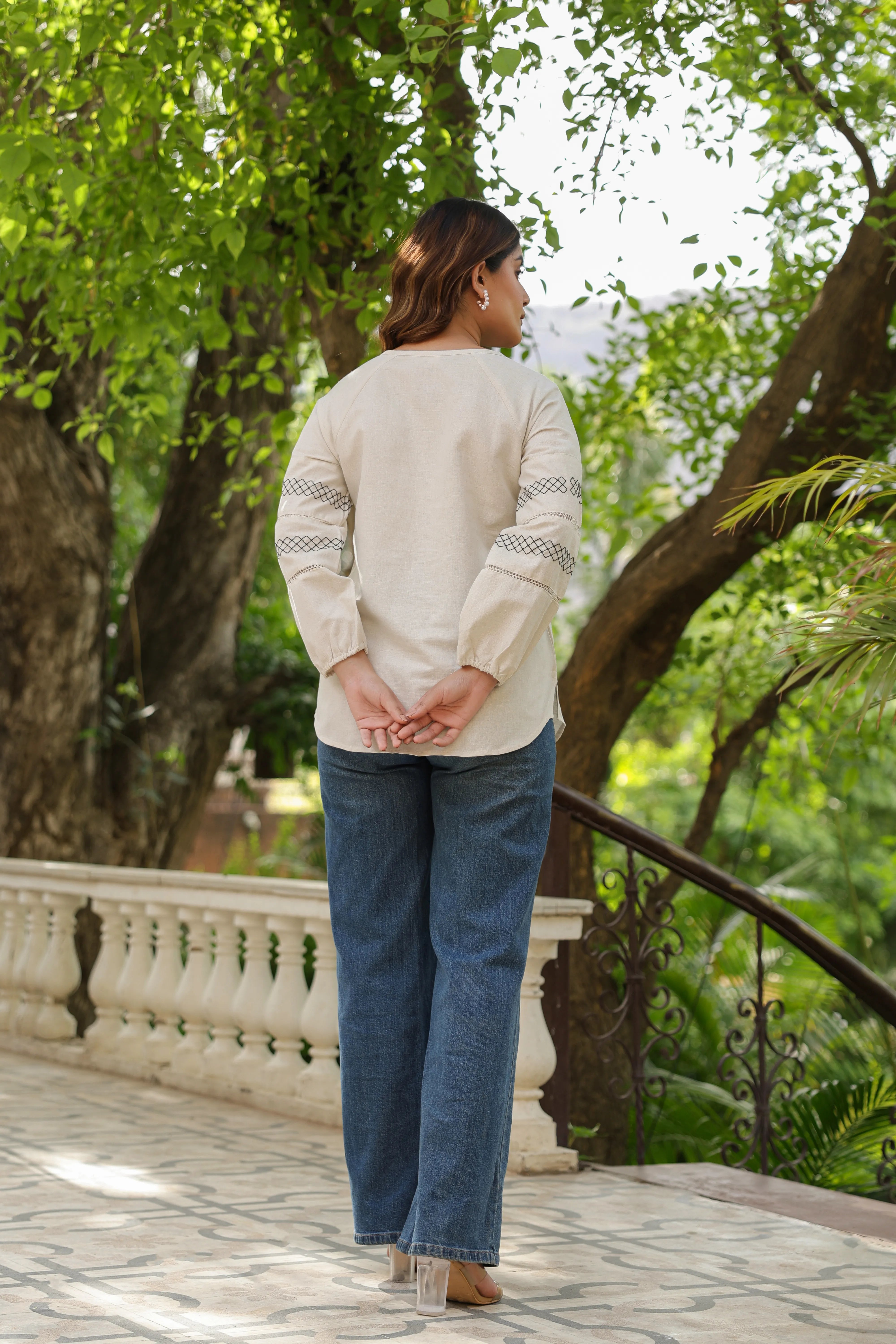 Off White Linen Round With V-Neck Short Top For Wmen's