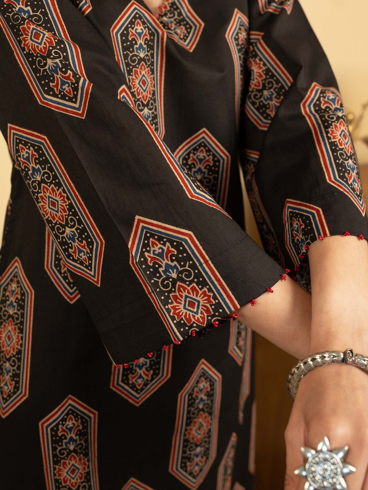 Black Colour Cotton V-Neck Abstract Print Bead Work Kurta For Women's