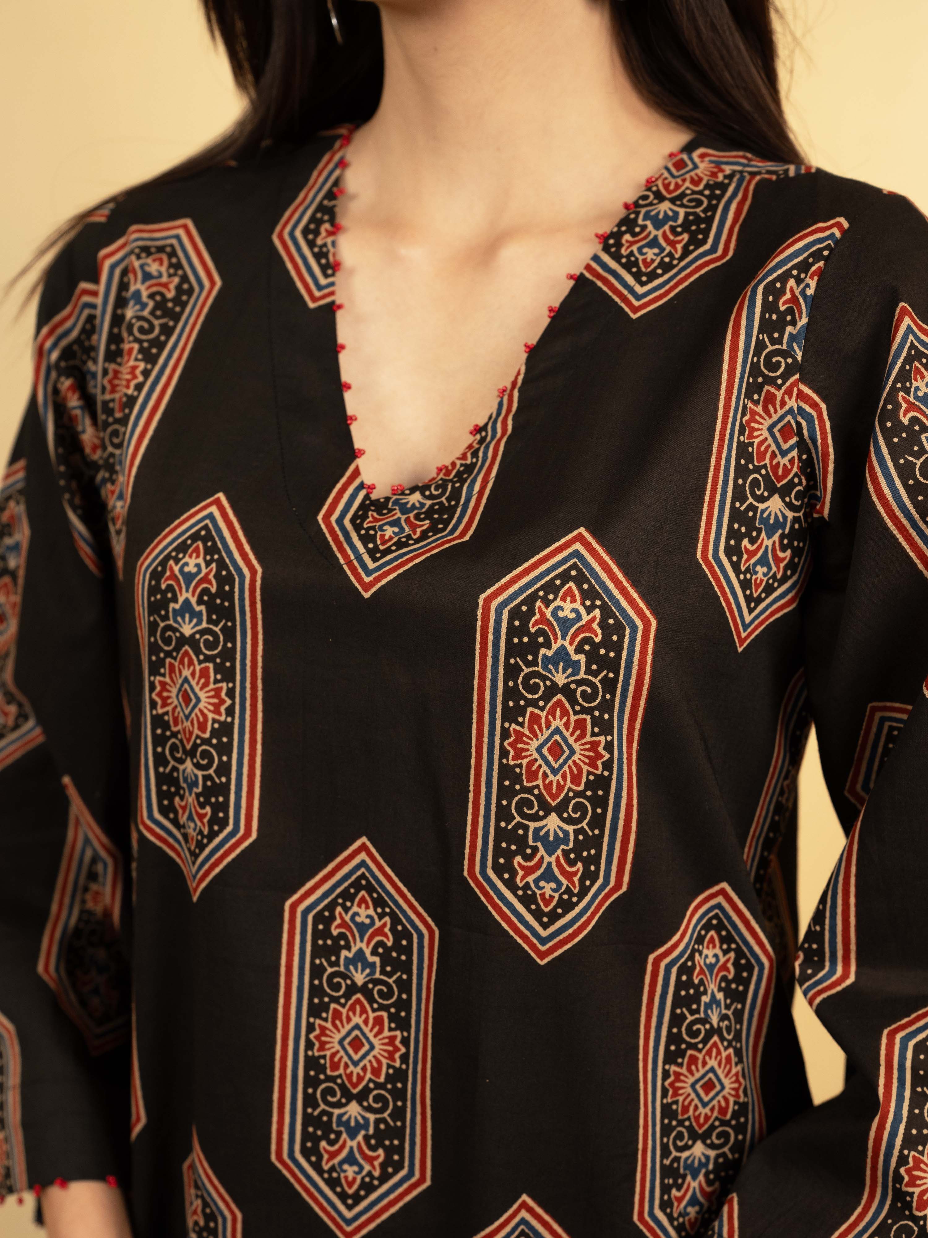 Black Colour Cotton V-Neck Abstract Print Bead Work Kurta For Women's