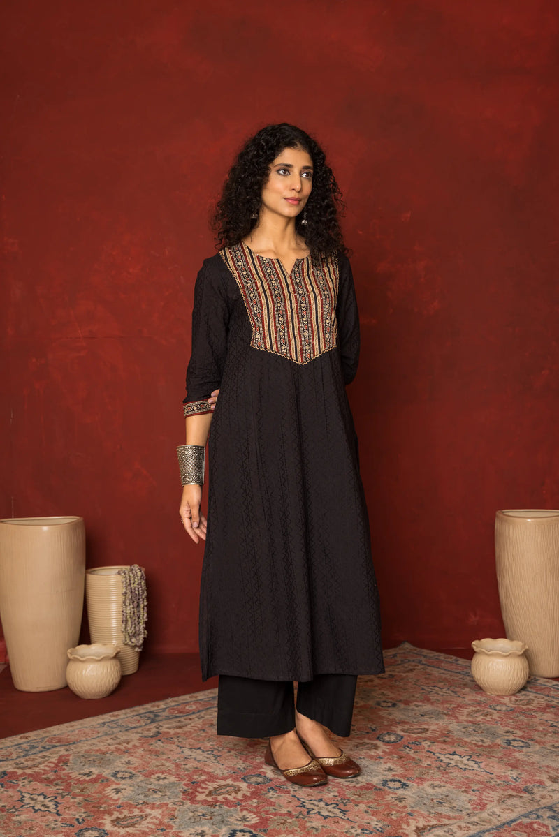 MIRAYA KURTA