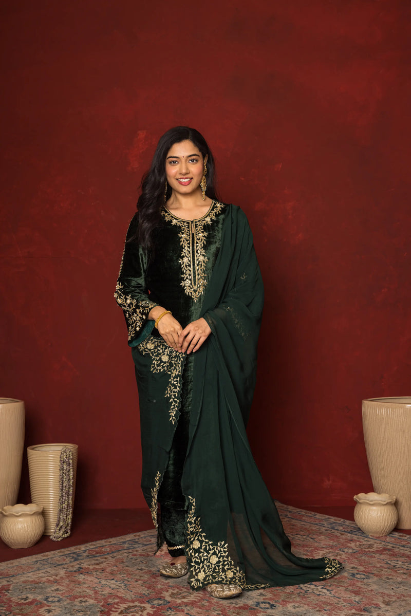 GREEN VELVET ROUND NECK DUPATTA HIGHLIGHTED  WITH ZARI EMBROIDERY FULL SET