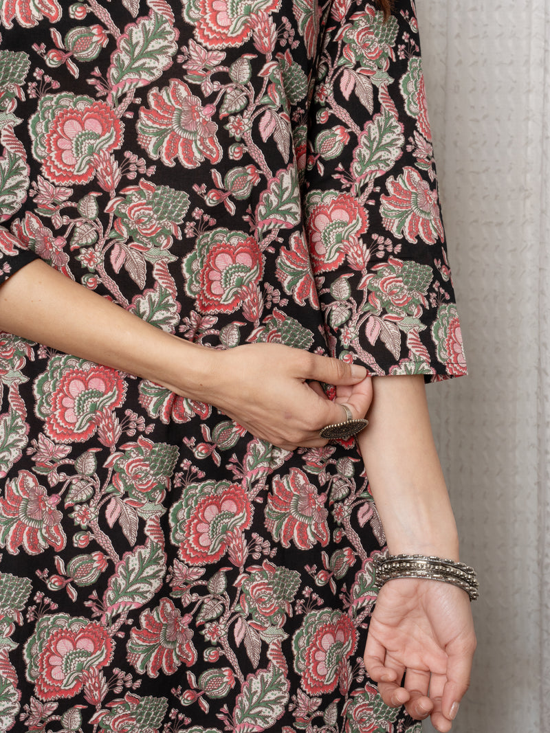 Multi Colour Cotton Round With Neck Floral Print Kurta For Women's