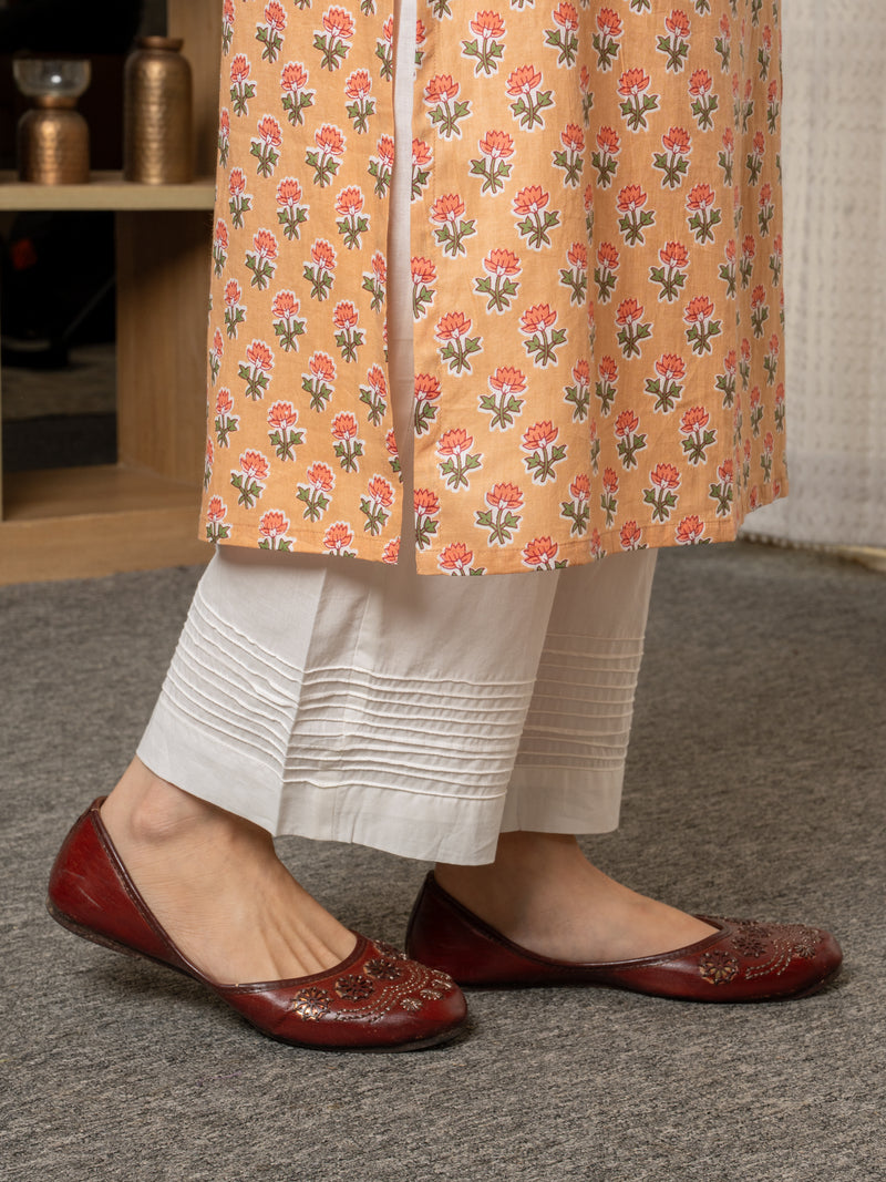 Light Orange Cotton Round Neck Booti Print Kurta For Women's