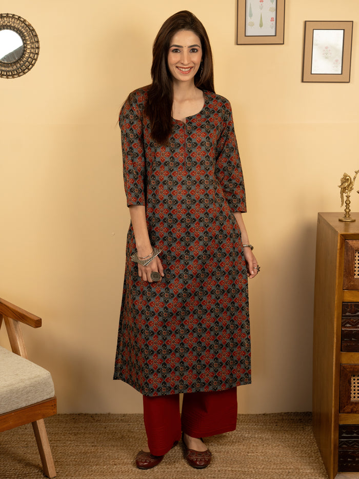 Blue Colour Cotton Round With V-Neck Floral Print Kurta For Women's