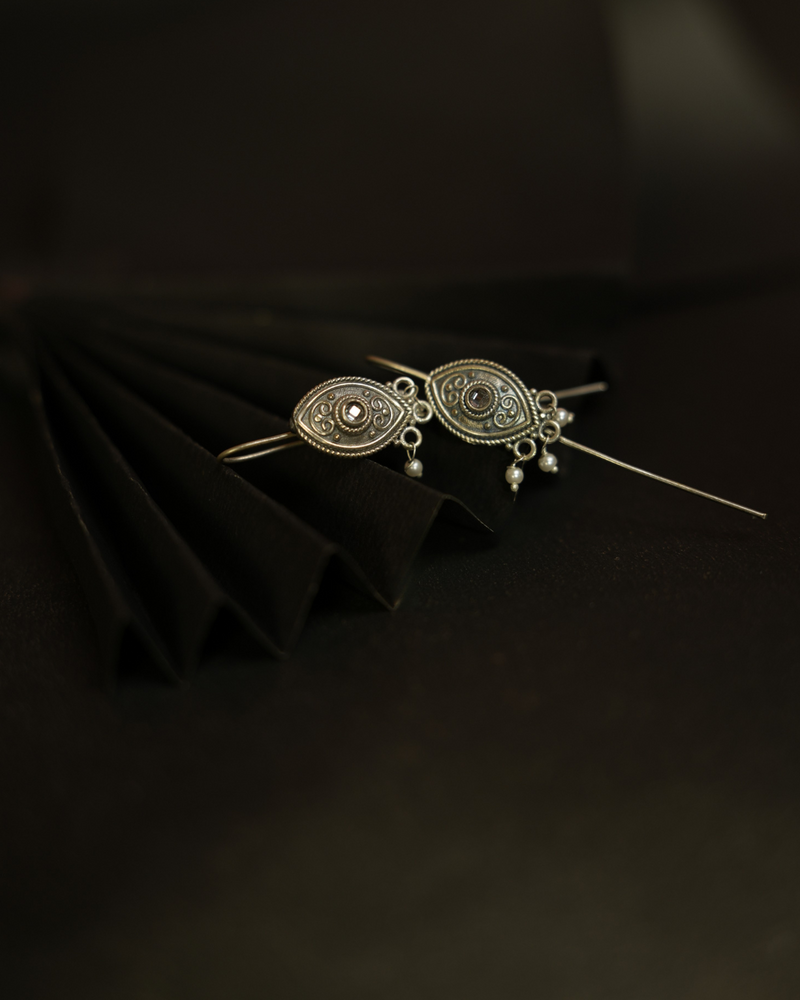 TEARDROP SILVER EARRINGS