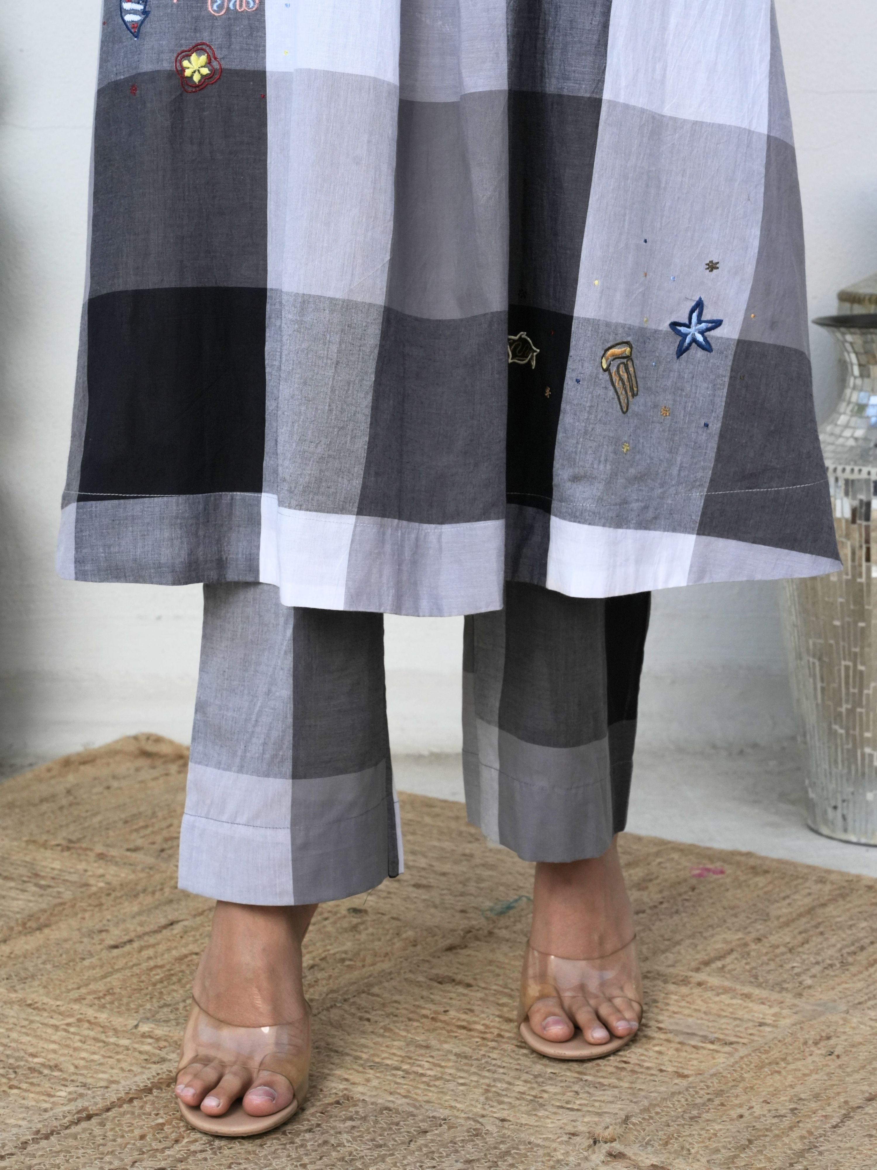 Grey And Black White Kurta Pant