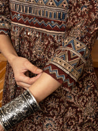 Maroon Cotton Round With V-Neck Kalamkari Kurta Pant For Women's (Dupatta Not Included.)