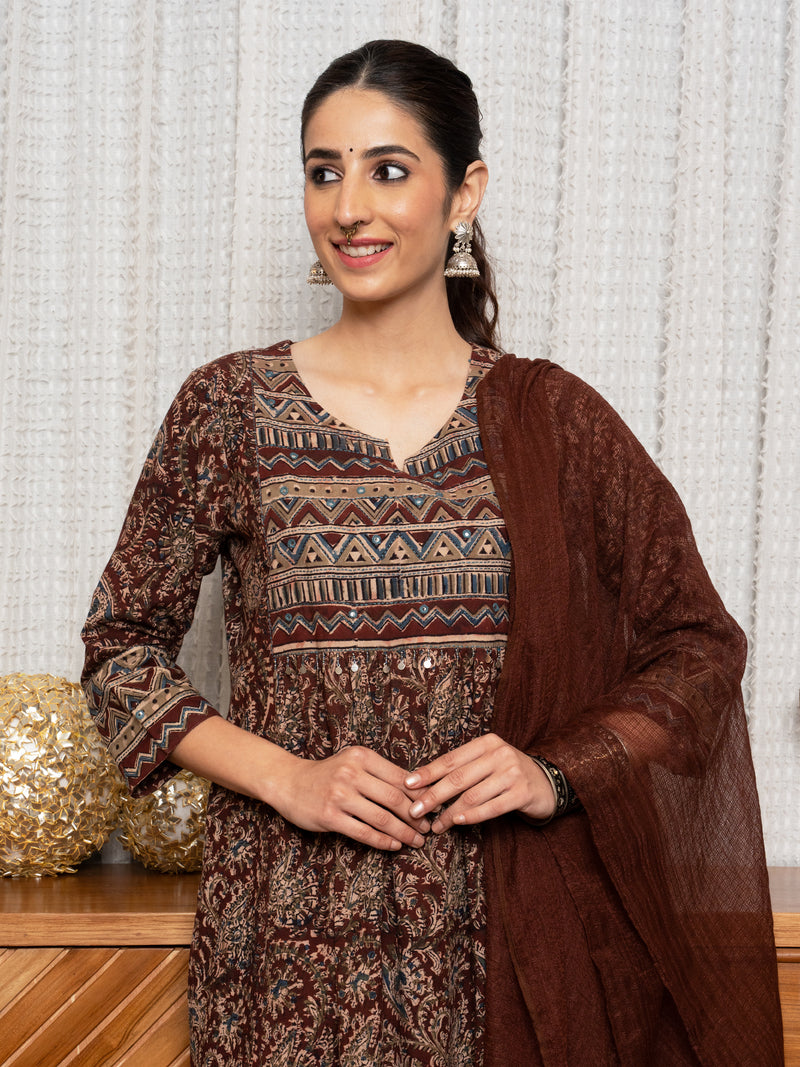 Maroon Cotton Round With V-Neck Kalamkari Kurta Pant For Women's (Dupatta Not Included.)