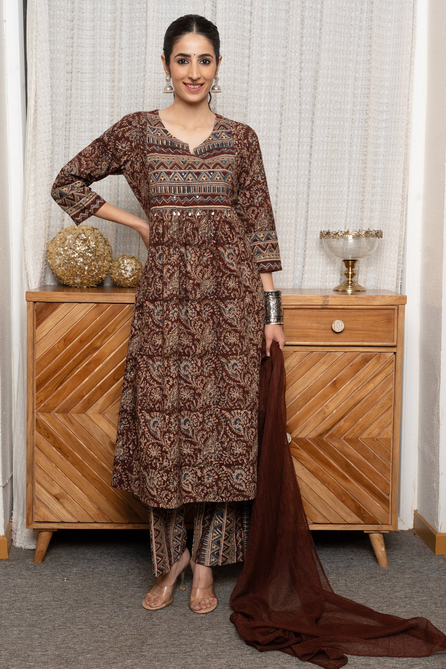 Maroon Cotton Round With V-Neck Kalamkari Kurta Pant For Women's (Dupatta Not Included.)