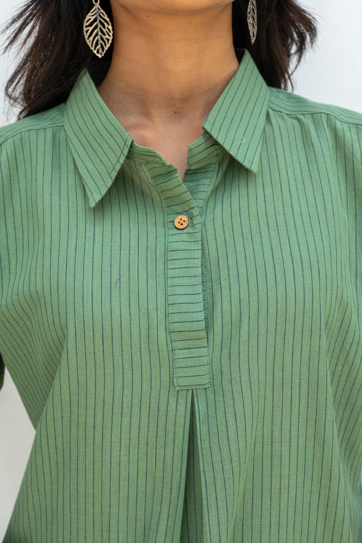 Green Cotton Handloom Collar Neck Short Top For Women's