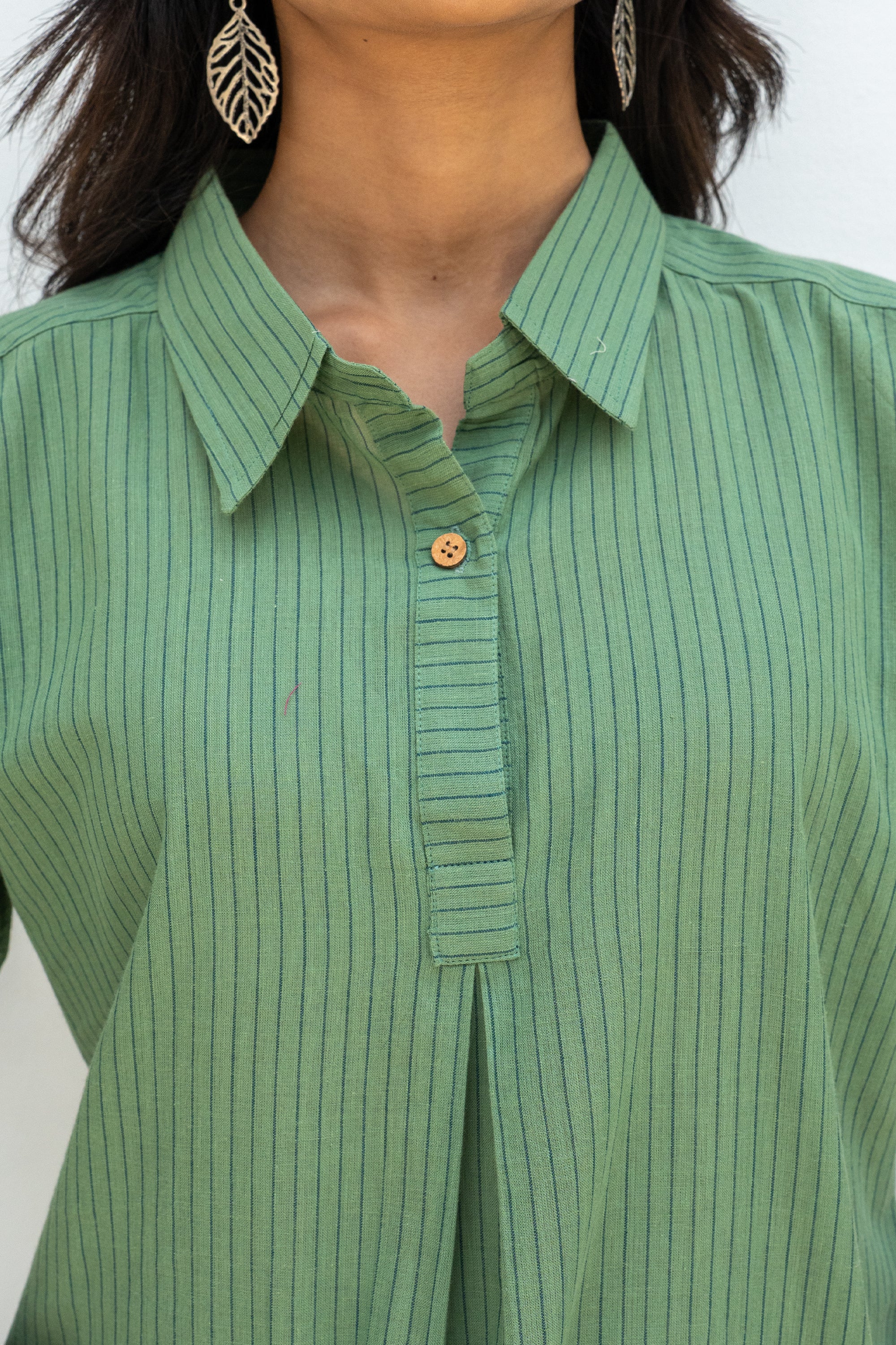 Green Cotton Handloom Collar Neck Short Top For Women's