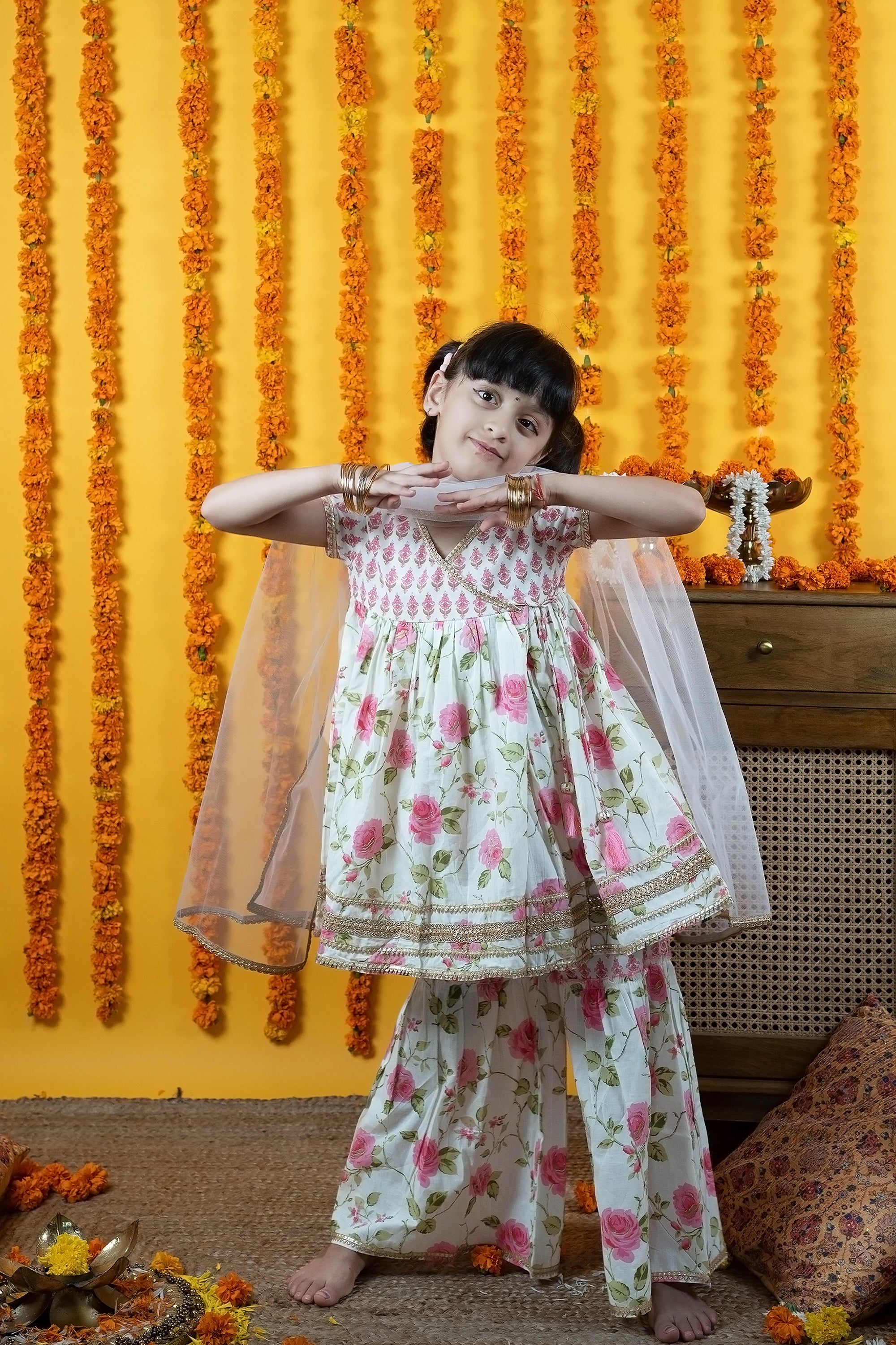 KIds White Printed Kurta Shrara Set For Women's