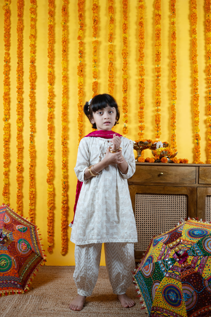 Girls White Kurta Salwar Set