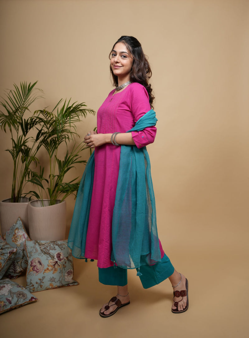 MAGENTA COTTON ROUND WITH V-NECK KURTA FOR WOMEN'S