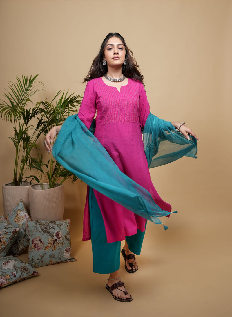 MAGENTA COTTON ROUND WITH V-NECK KURTA FOR WOMEN'S