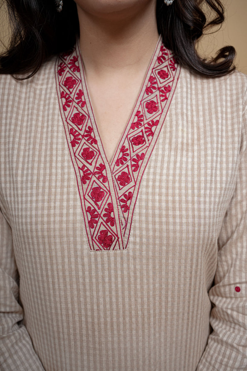 Beige Handloom V-Neck Embroidery Kurta Pant with Dupatta for Women's