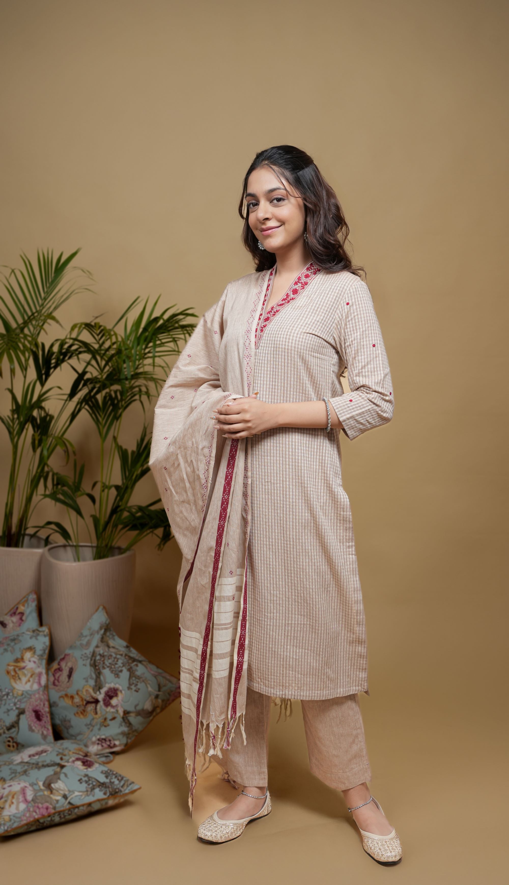 Beige Handloom V-Neck Embroidery Kurta Pant with Dupatta for Women's