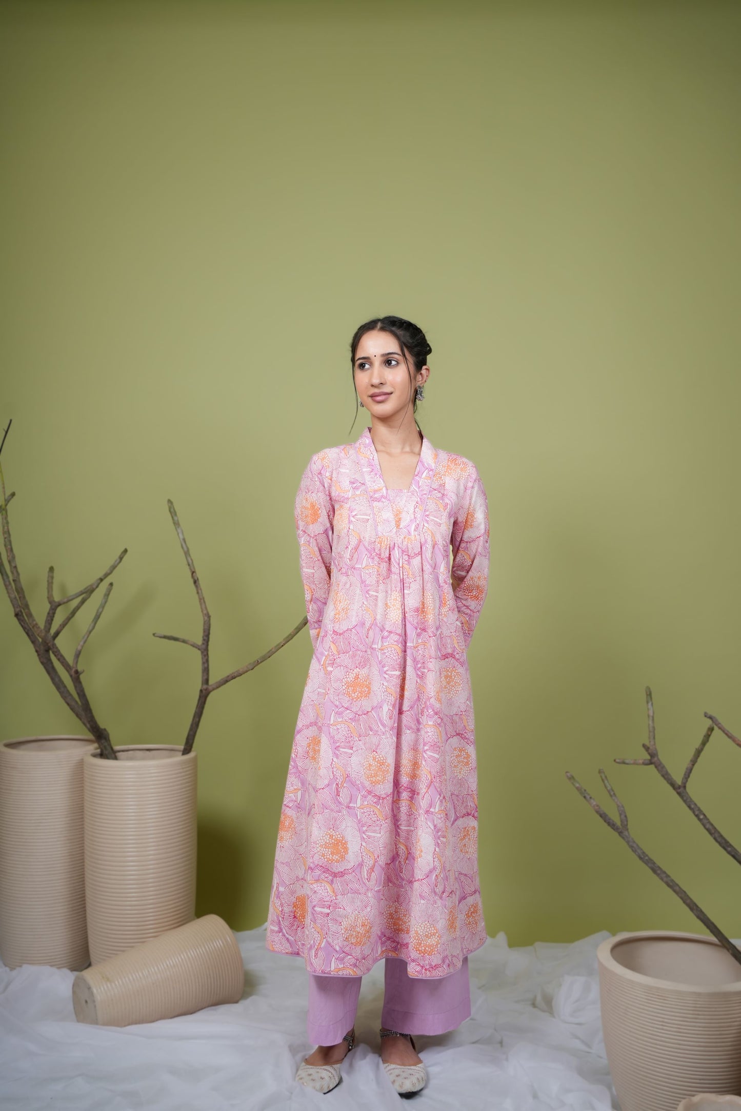 LAVENDER COTTON V-NECK HANDBLOCK KURTA FOR WOMEN'S