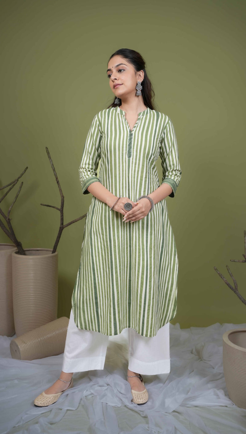 Green Cotton Collar With V-Neck Hand Done Shibori Kurta For Women's