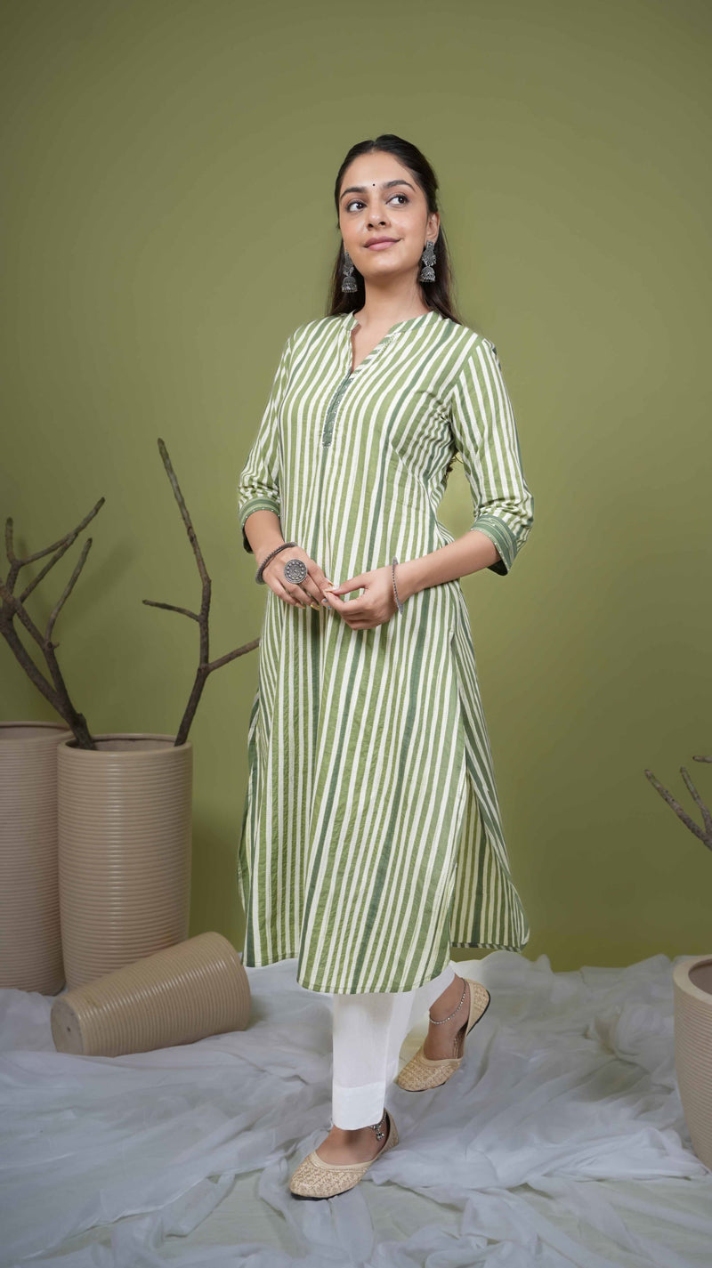 Green Cotton Collar With V-Neck Hand Done Shibori Kurta For Women's