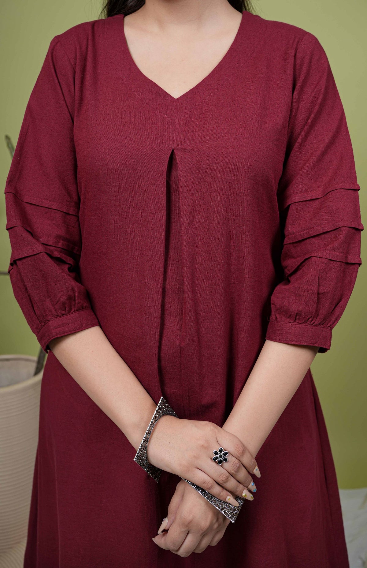 Maroon Cotton Flax V-Neck Kurta For Women's