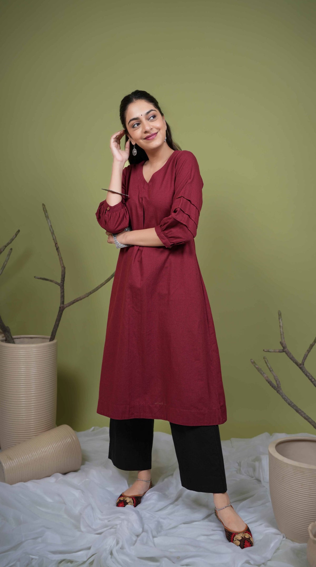 Maroon Cotton Flax V-Neck Kurta For Women's