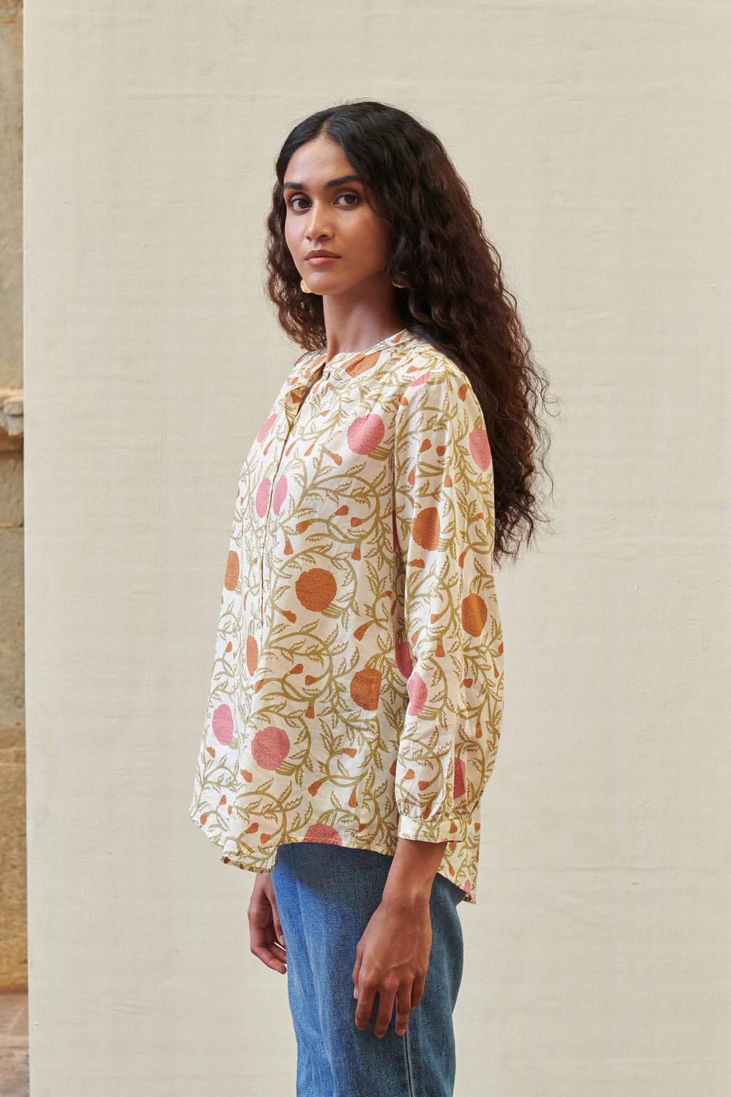 Cream Cotton Floral Print Collar Short Top For Women's