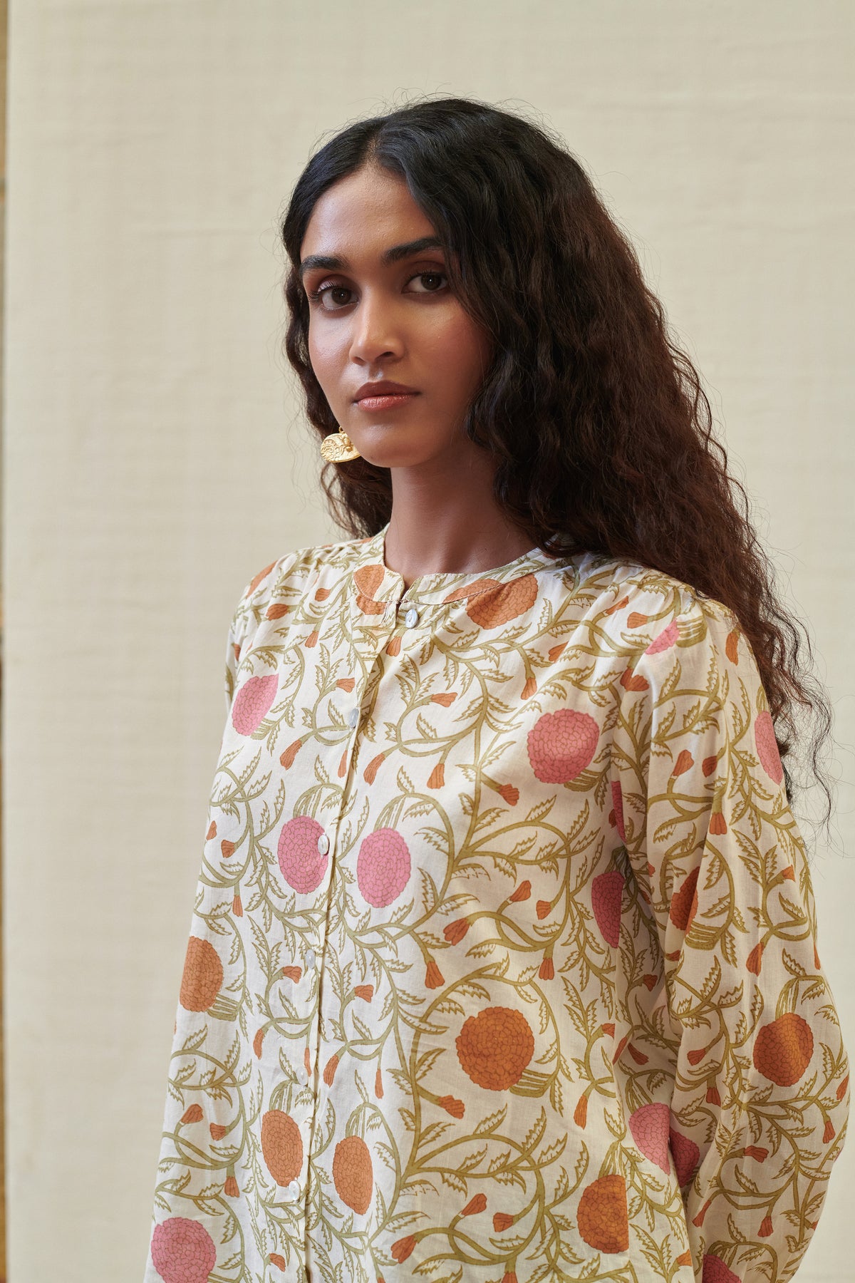 Cream Cotton Floral Print Collar Short Top For Women's