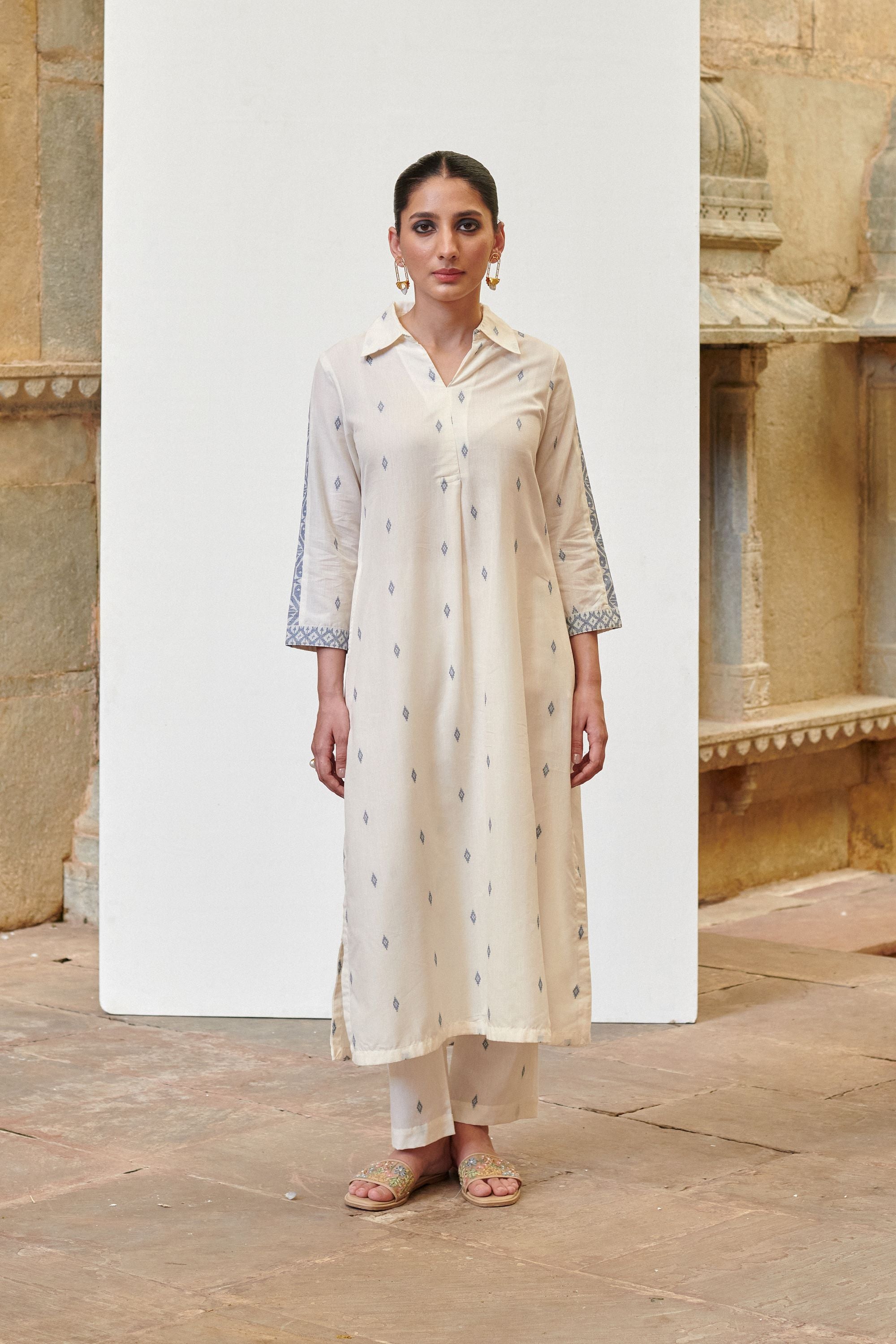 White Cotton Handloom Shirt Collar Kurta-Pant Set for Women's
