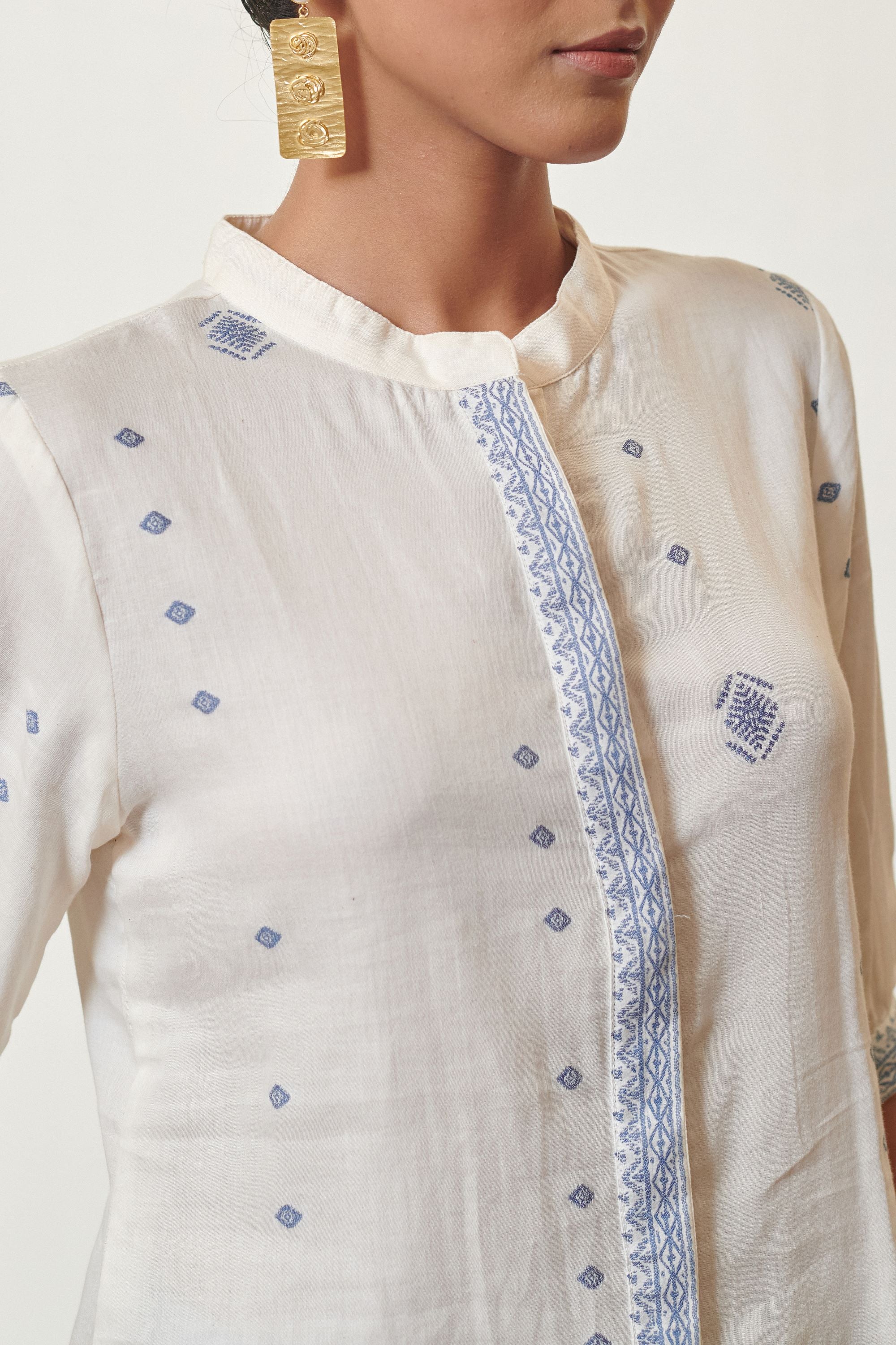 WHITE COTTON HANDLOOM ROUND COLLAR SHORT-TOP FOR WOMEN'S