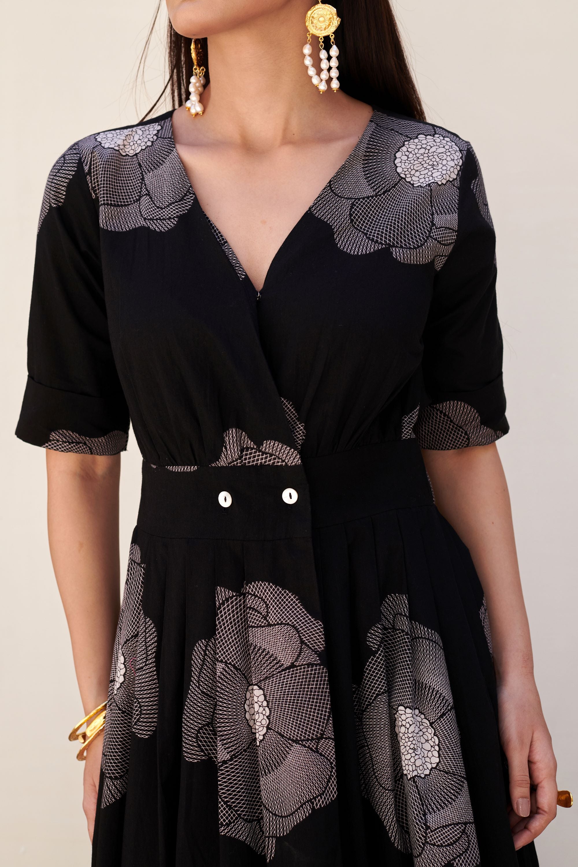 Black Cotton V-Neck Floral Print Dress For Women's