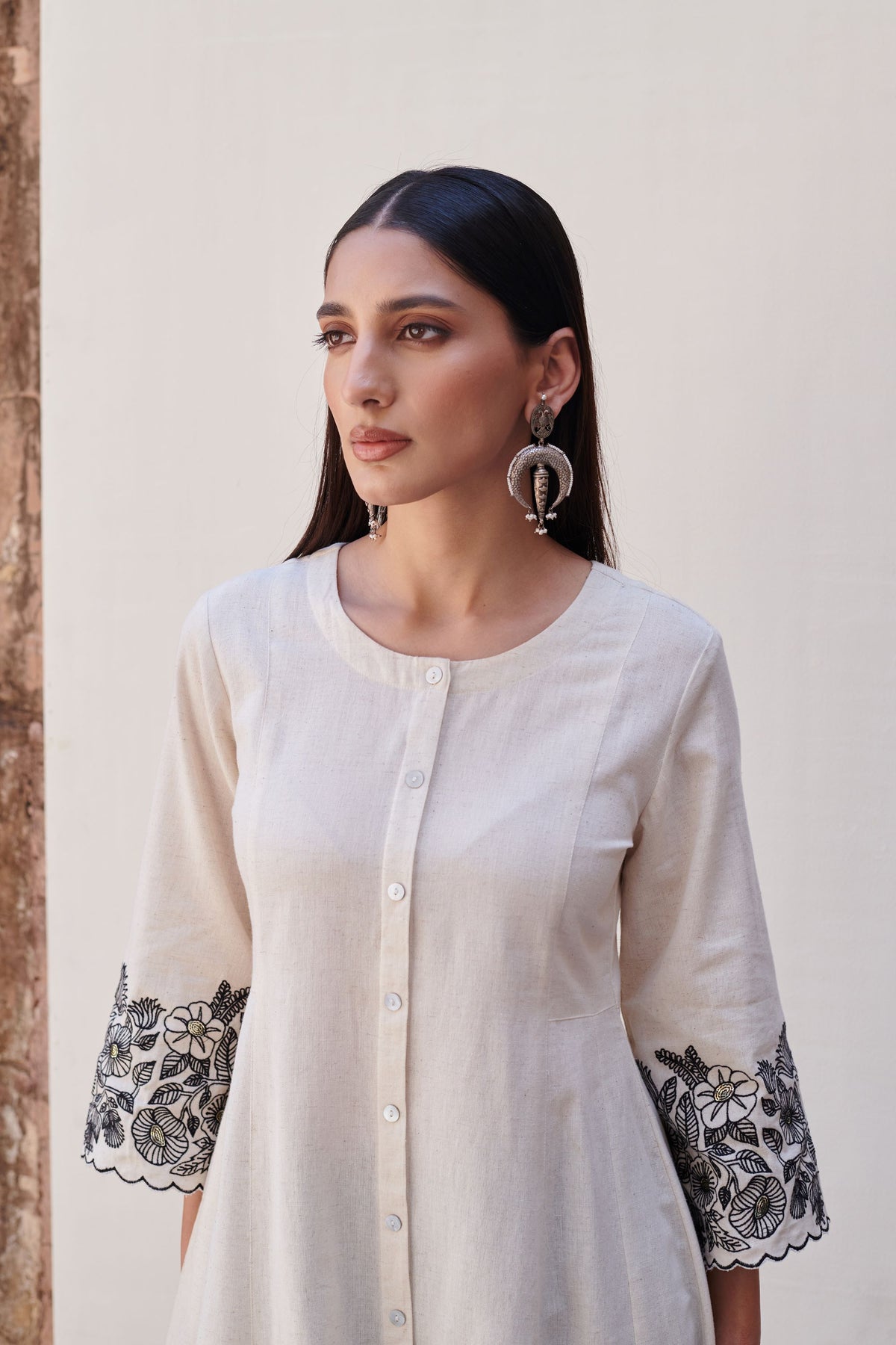 White Cotton Flax Round Neck Kurta With Floral Embroidered Sleeves for Women