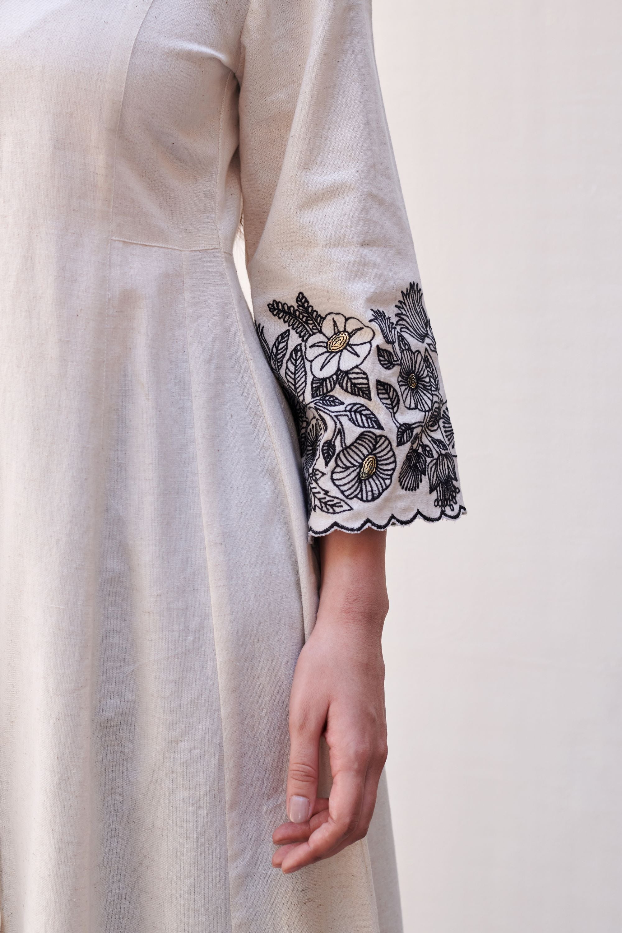 White Cotton Flax Round Neck Kurta With Floral Embroidered Sleeves for Women