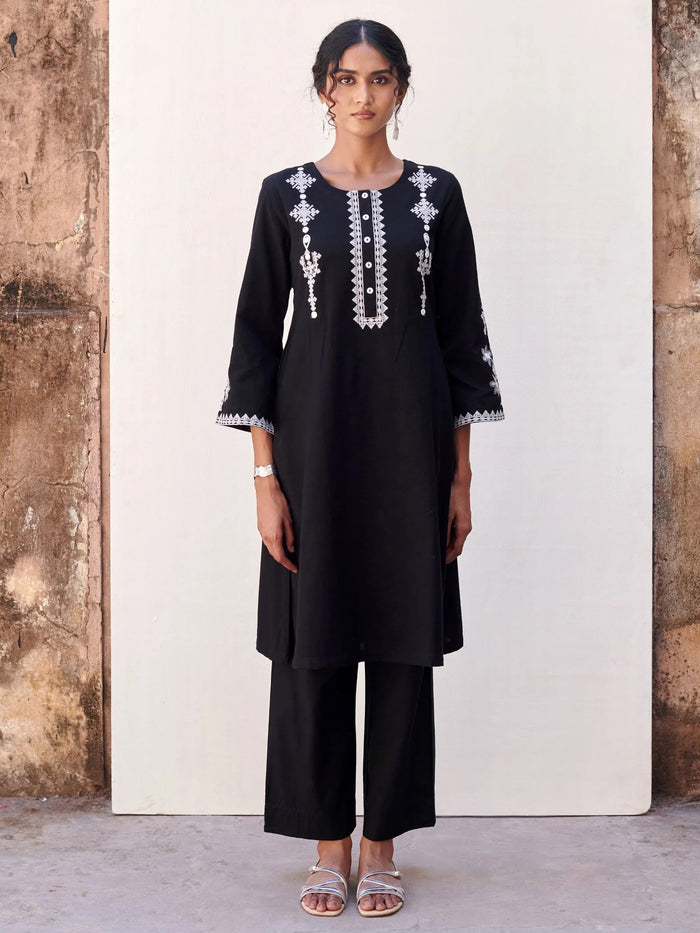 Black Cotton Flax Round Neck Kurta Pant Set For Women's