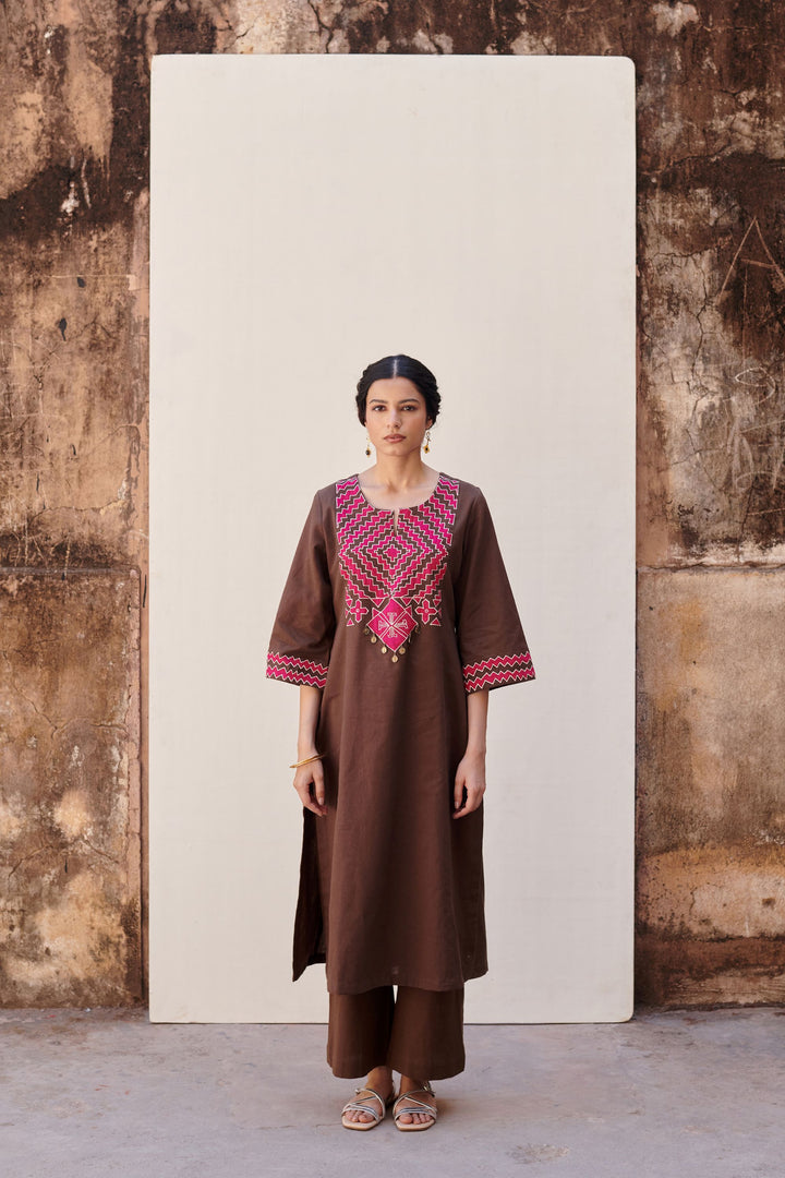 Brown Cotton Slub Round With Small V-Neck Kurta Pant Set For Women