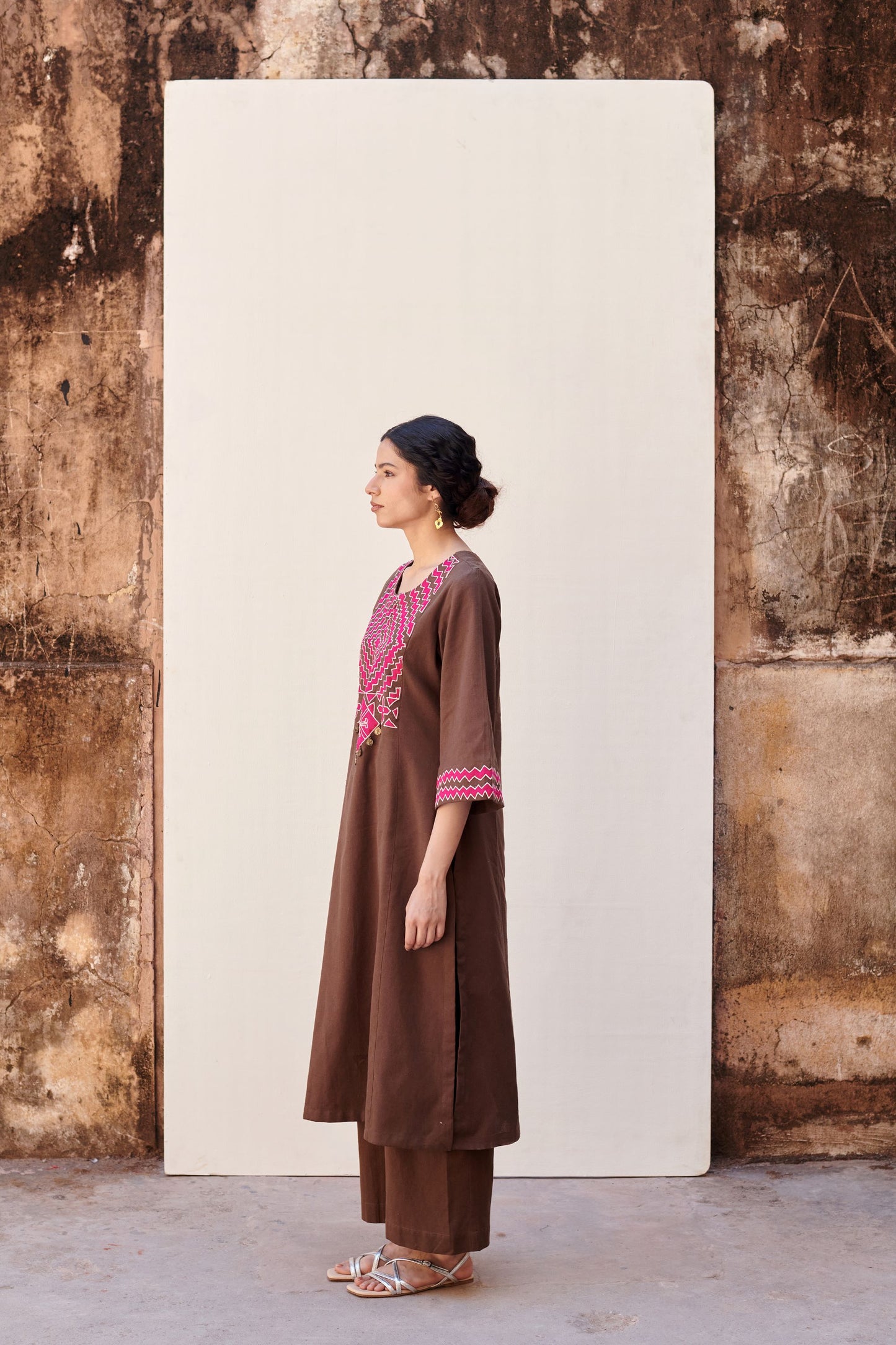 Brown Cotton Slub Round With Small V-Neck Kurta Pant Set For Women