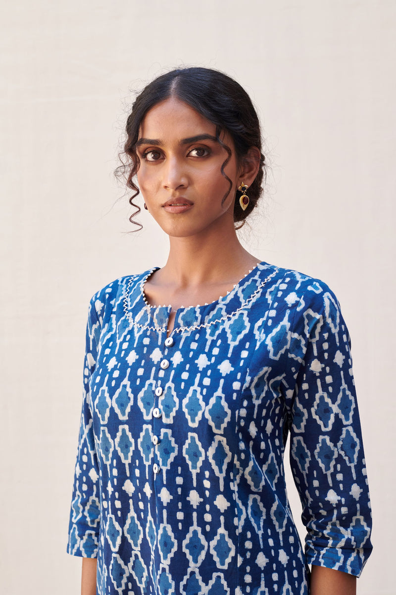 Indigo Handblock Round Neck Moti Katha Work With Front Buttons With Kota Doriya Dupatta
