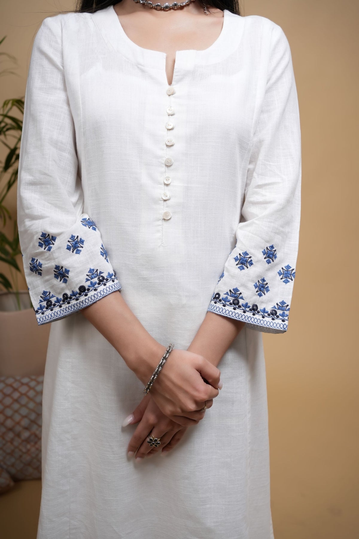 White Cotton Flax Round With V-Neck Kurta For Women's
