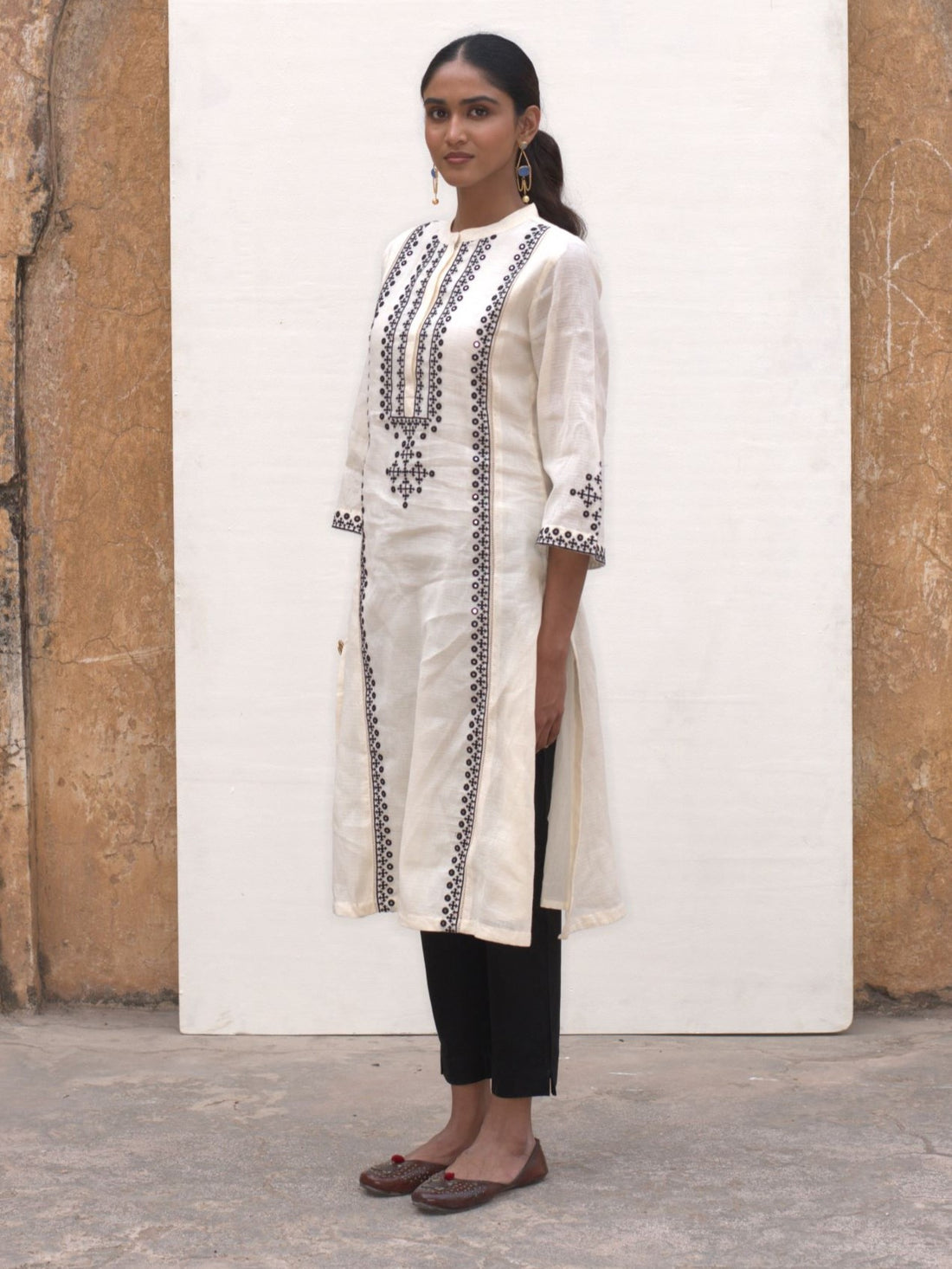 White Cotton Flax Kurta For Women's