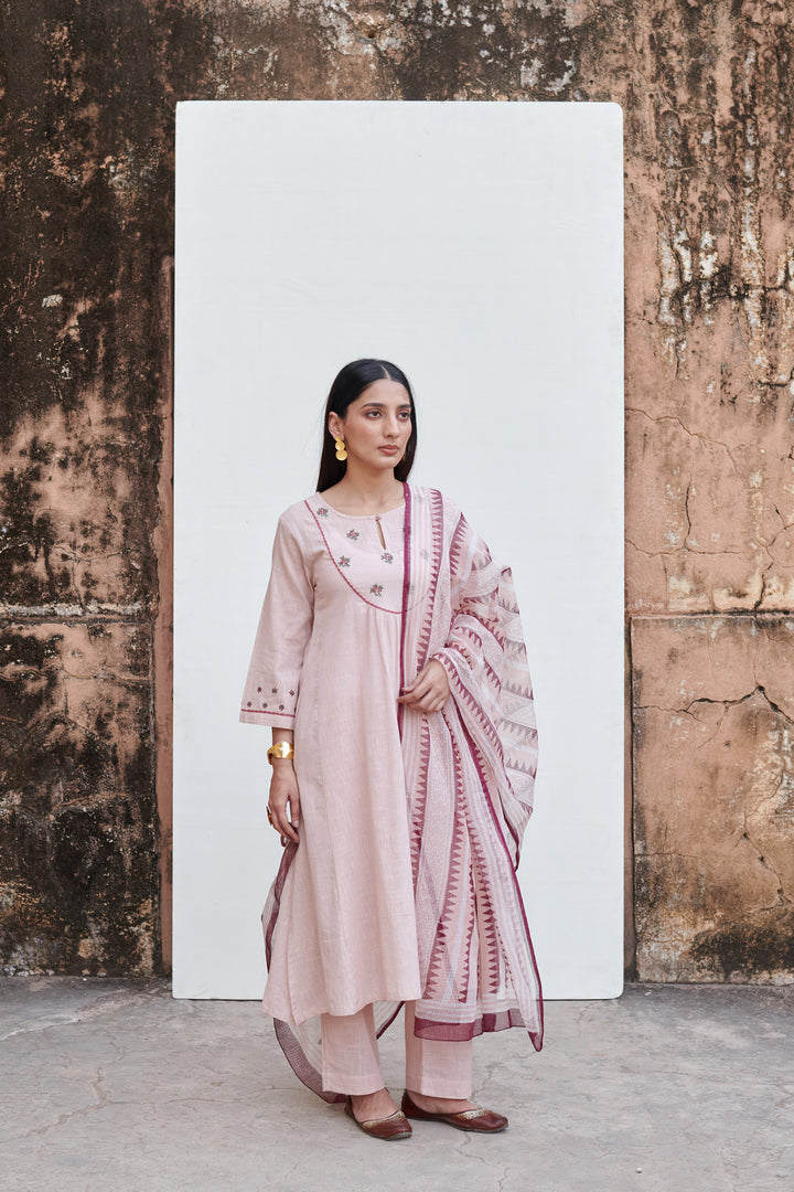 Light Pink Cotton Flex Round Neck Kurta Pant Set For Women's