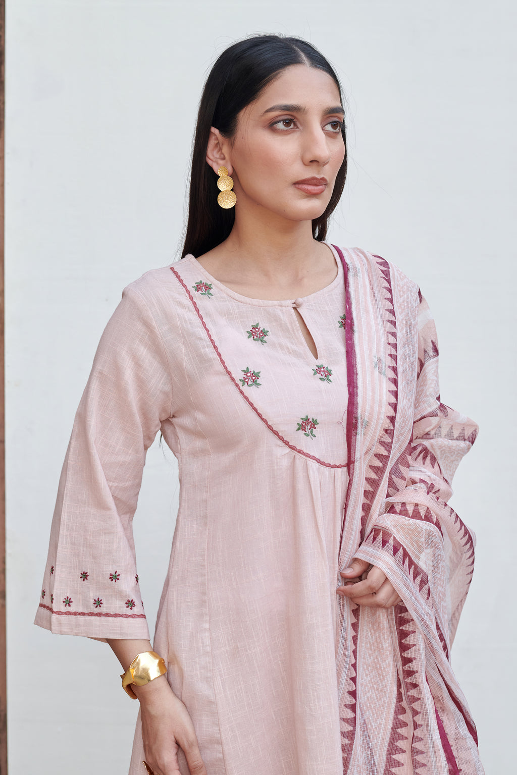 Light Pink Cotton Flax Round Neck Kurta Pant Set For Women's