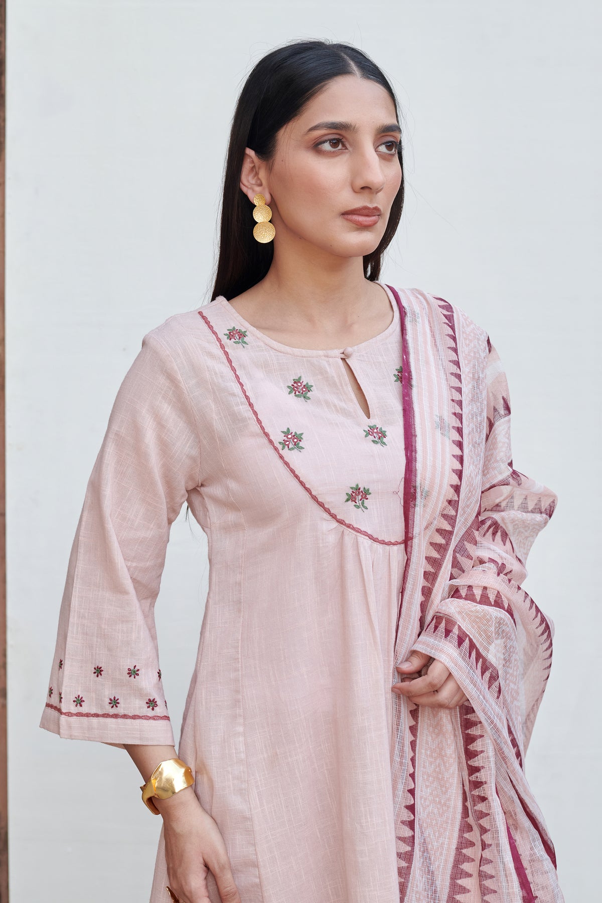 Light Pink Cotton Flax Round Neck Kurta Pant Set For Women's