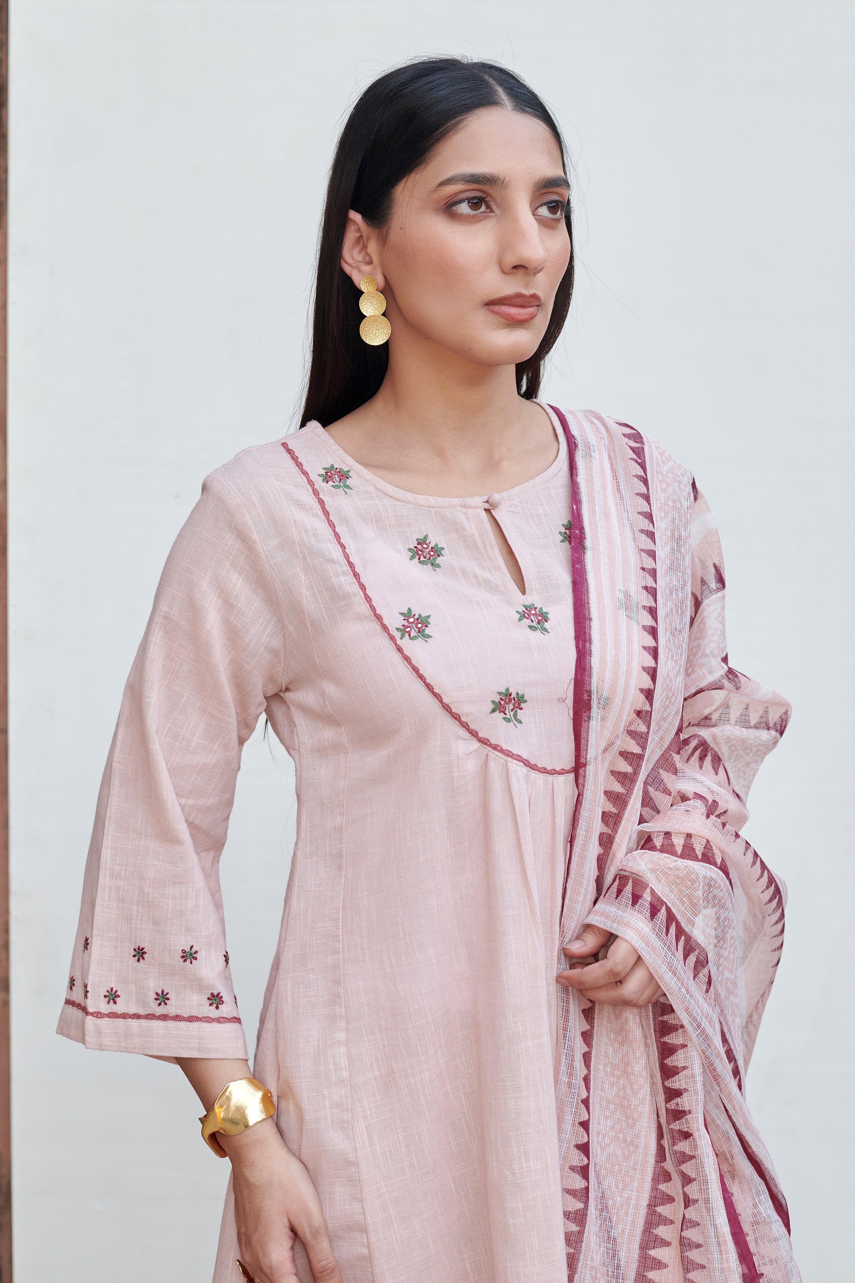 Light Pink Cotton Flax Round Neck Kurta Pant Set For Women's