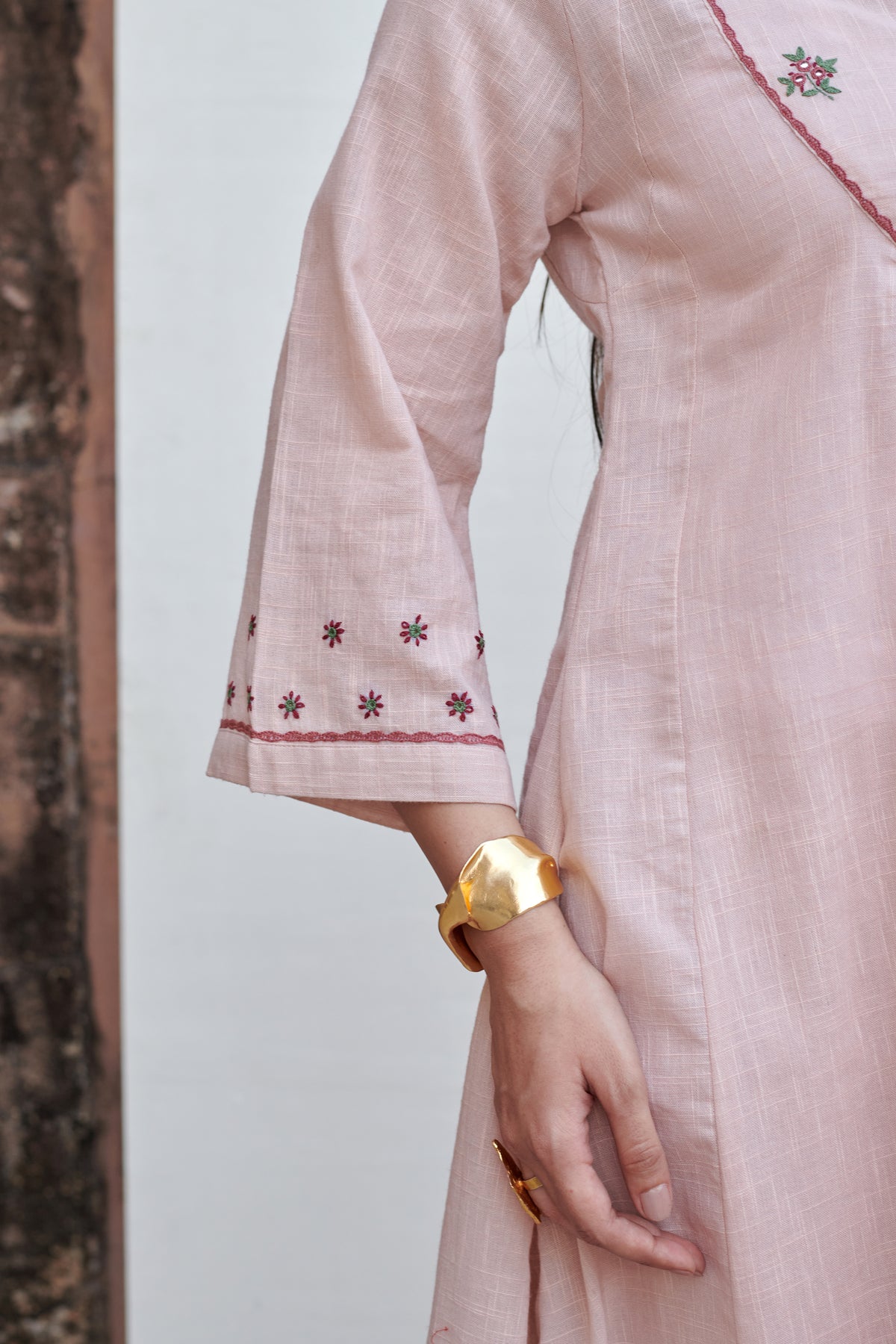 Light Pink Cotton Flax Round Neck Kurta Pant Set For Women's
