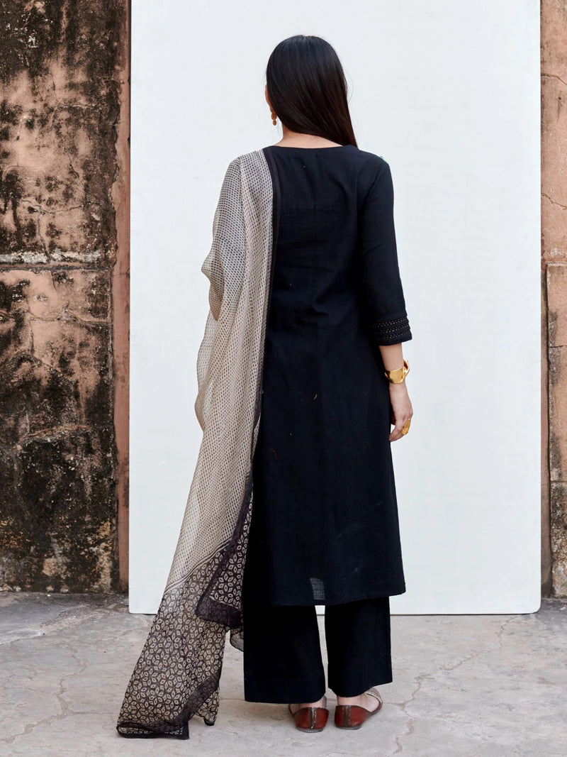 Black Cotton Slub Round Neck Kurta For Women's