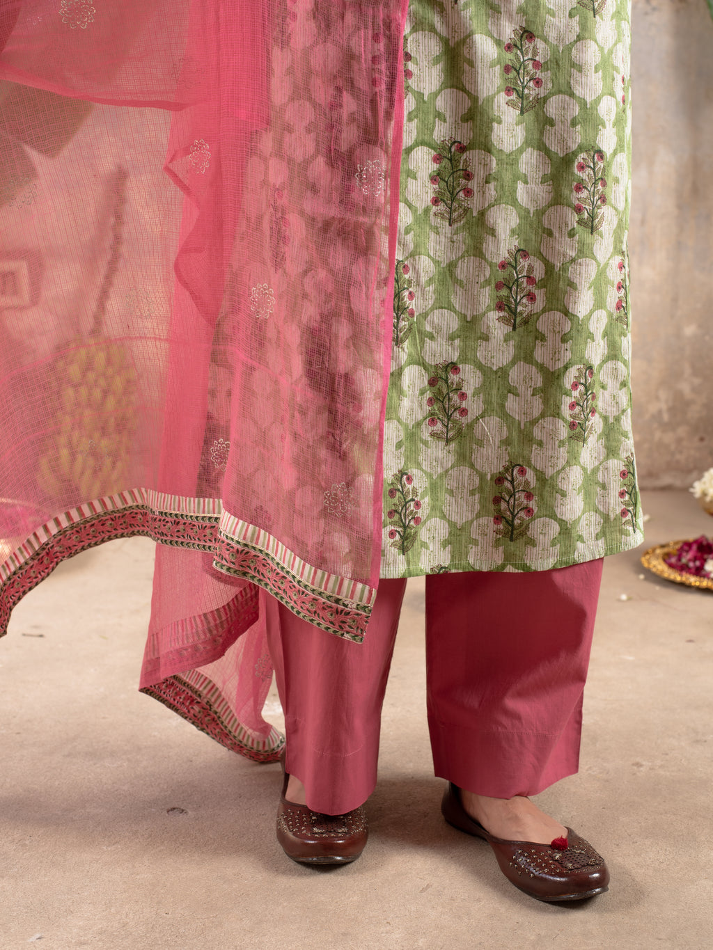 Kanak Kurta Dupatta Set(Pant Not Included)